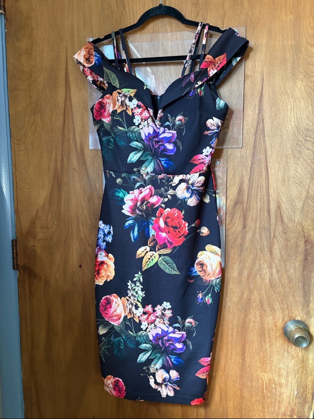 Premier Amour Black Off the Shoulder Floral Sheath Dress with Multicolor Roses